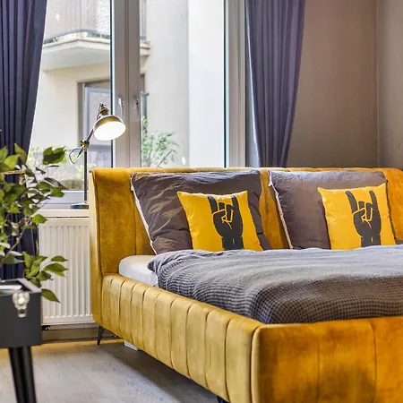 Rock Trifft Ruhrpott By Cordis Sky Fuer Bis Zu 3 Personen 5 Minuten Zur Messe Oder Hauptbahnhof Apartment *